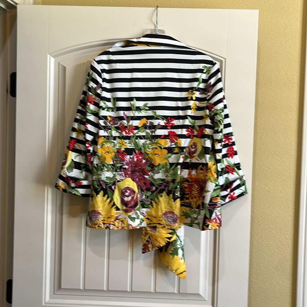 Jacket - Picture 2 of 4